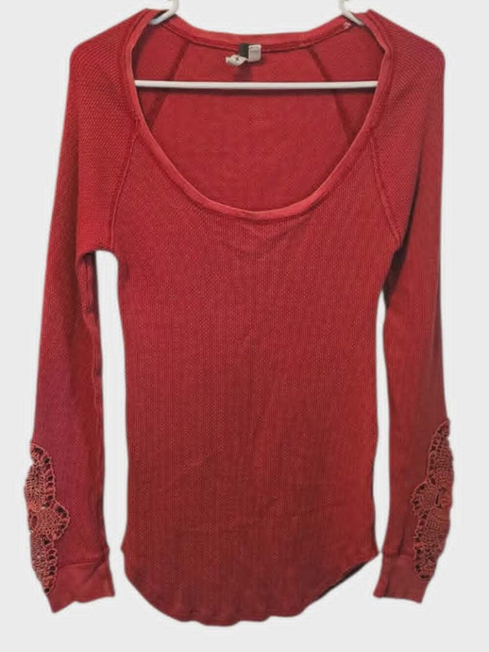 Free People We the Free Synergy Cuff Thermal Top Washed Red/Coral Size L